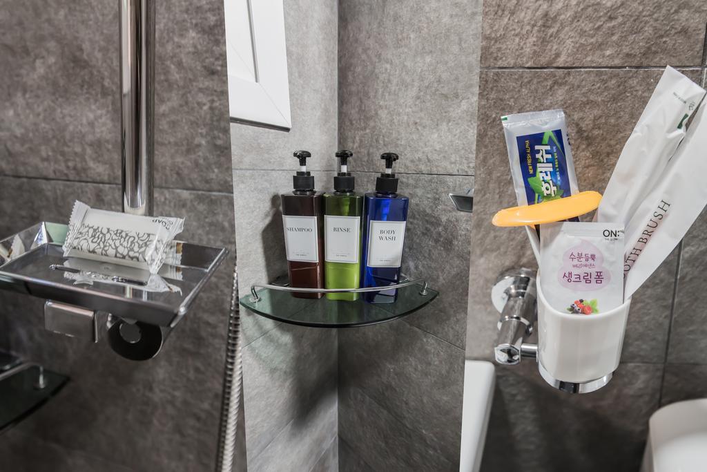 1974 Family House - thumb 1