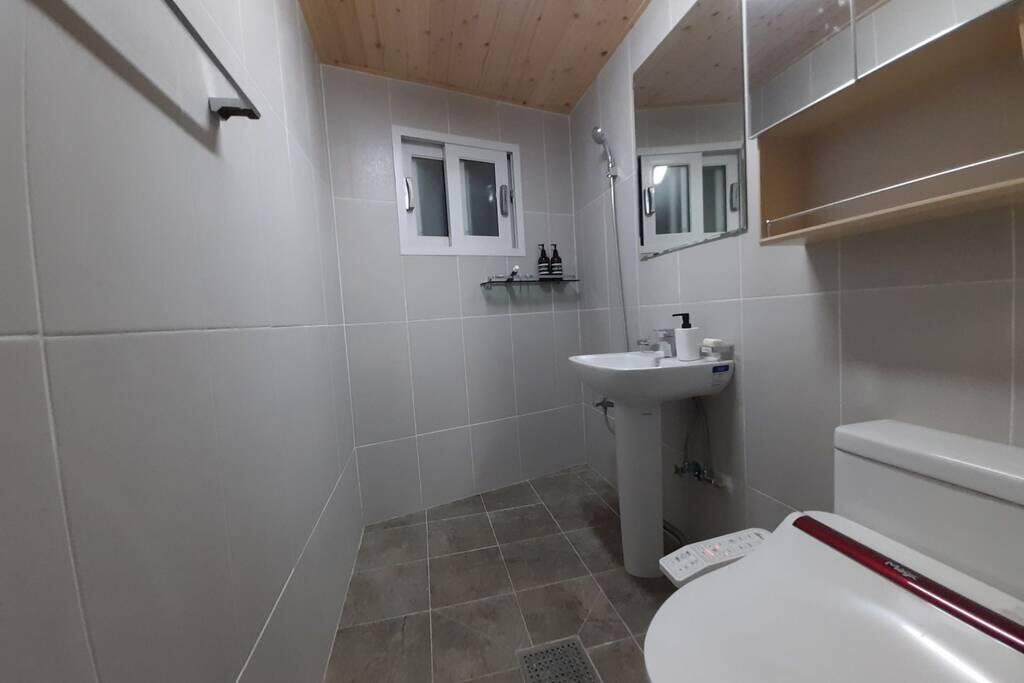 301 Self Quarantine 3Room Seoul Station - thumb 4