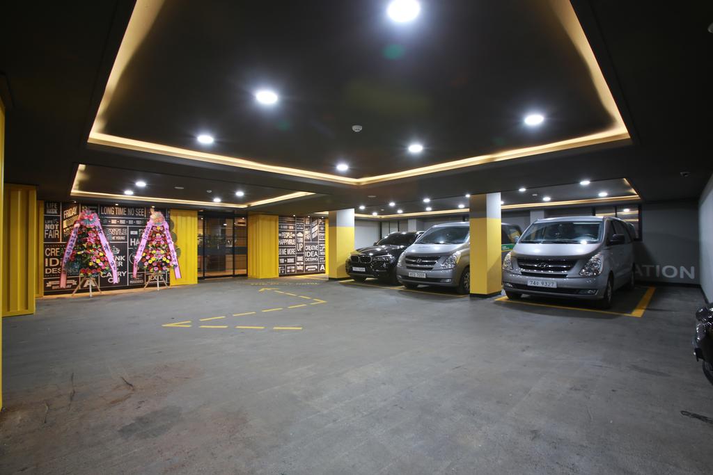 7th Street - The Play - thumb 1