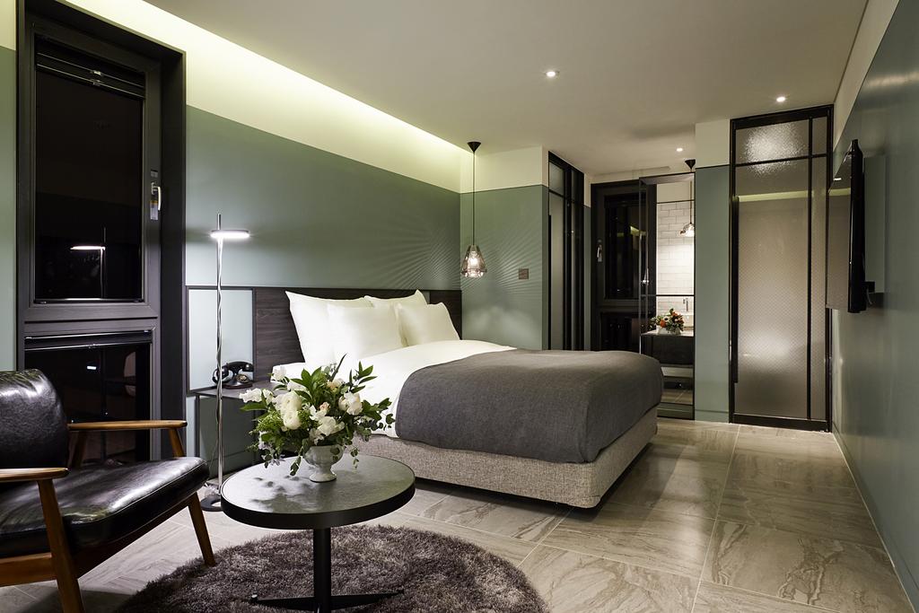 9 Brick Hotel - thumb 6