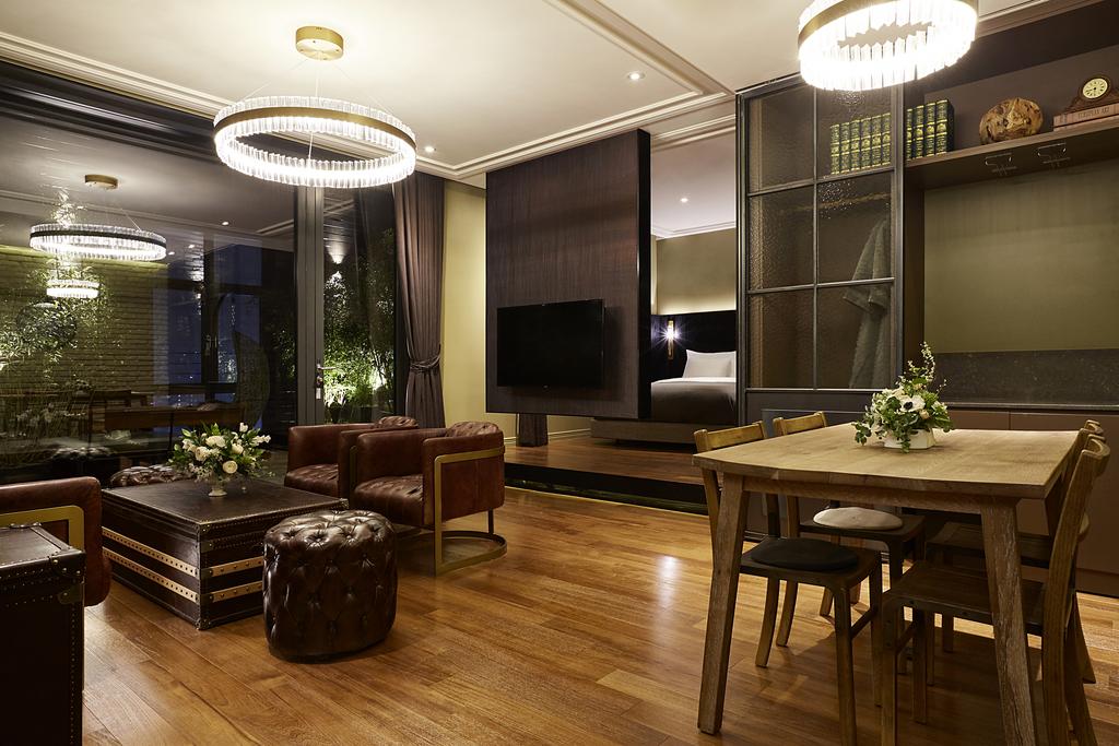 9 Brick Hotel - thumb 1