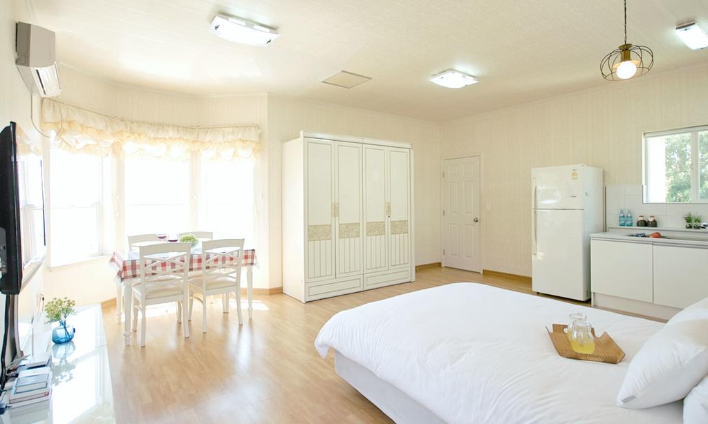 American Village Pension Manoa - thumb 2