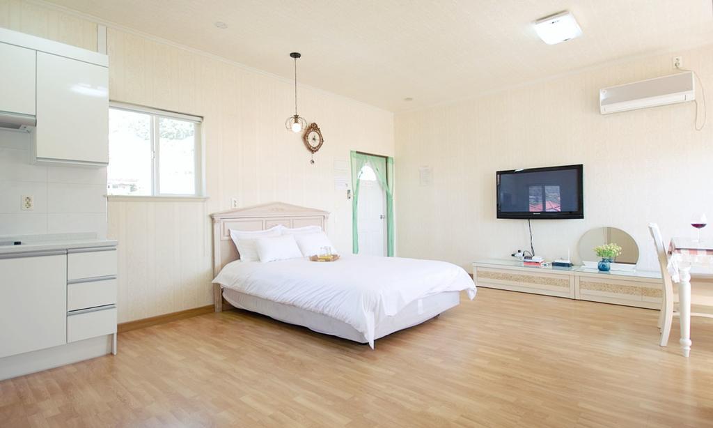 American Village Pension Manoa - thumb 3