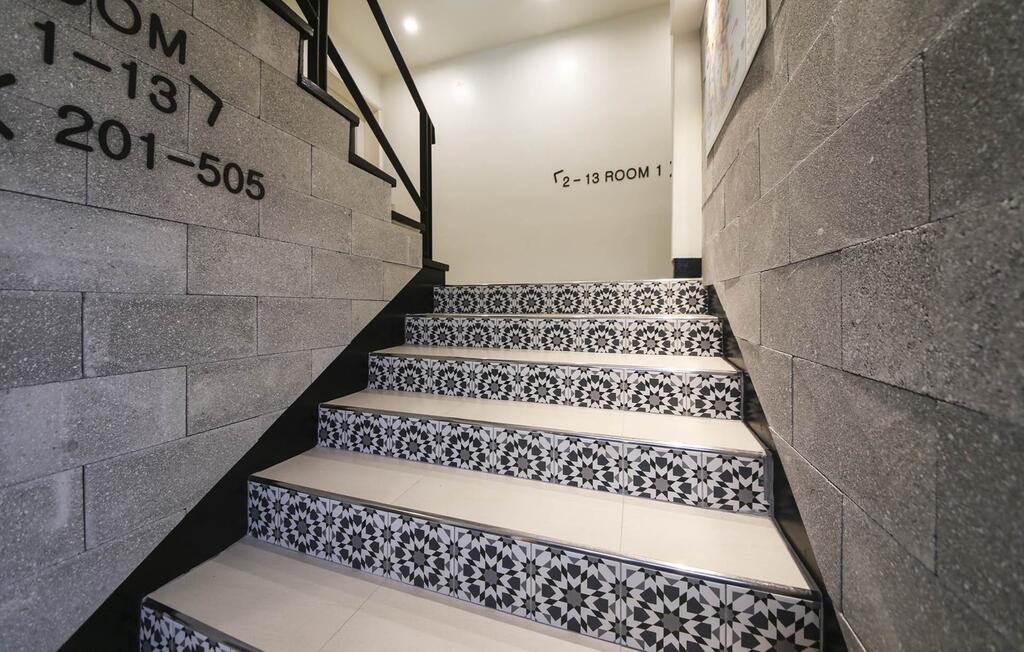 Backpackers In Yeosu - thumb 5