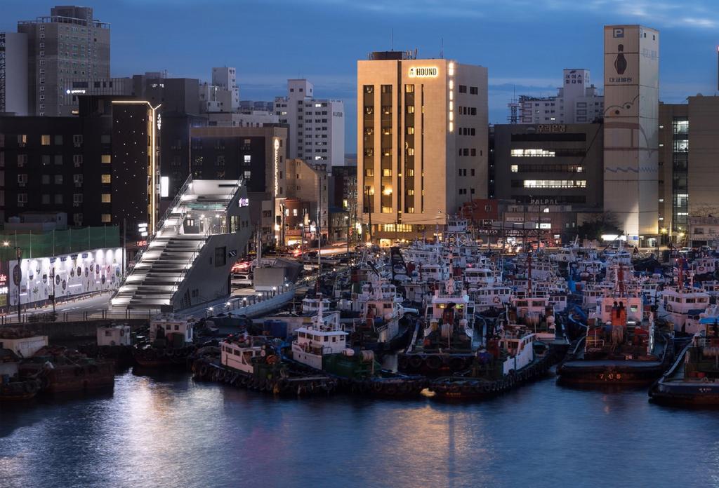 Bay Hound Hotel - thumb 1