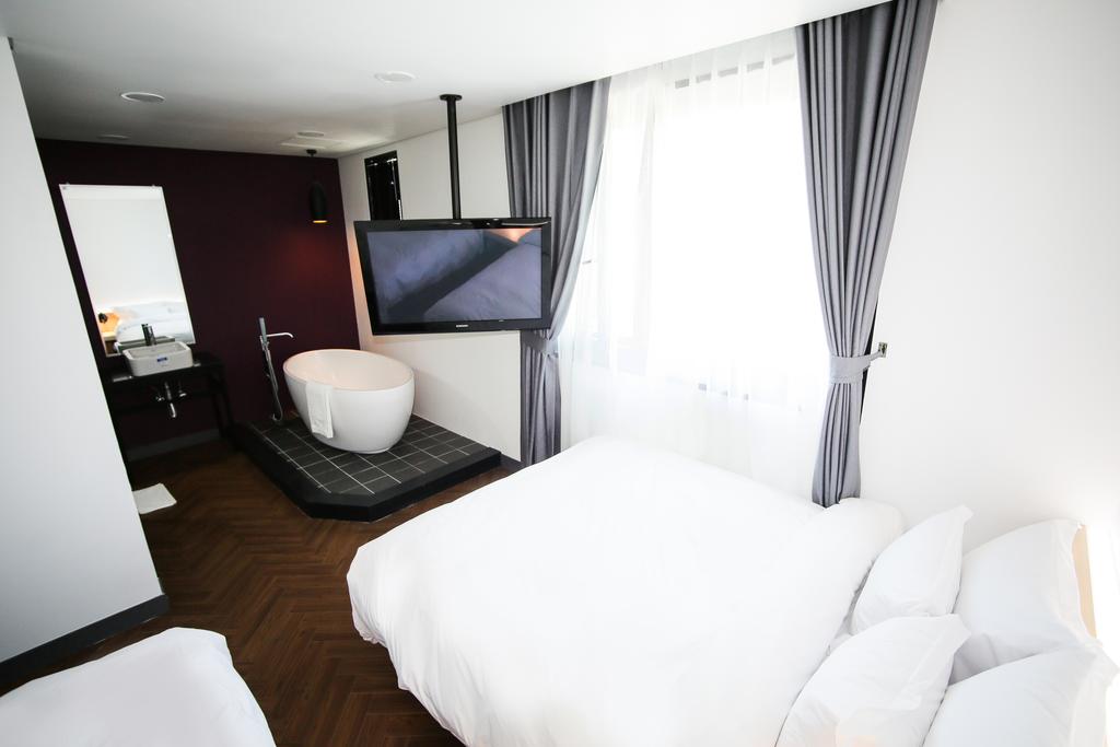 Boutique Hotel Wine - thumb 2