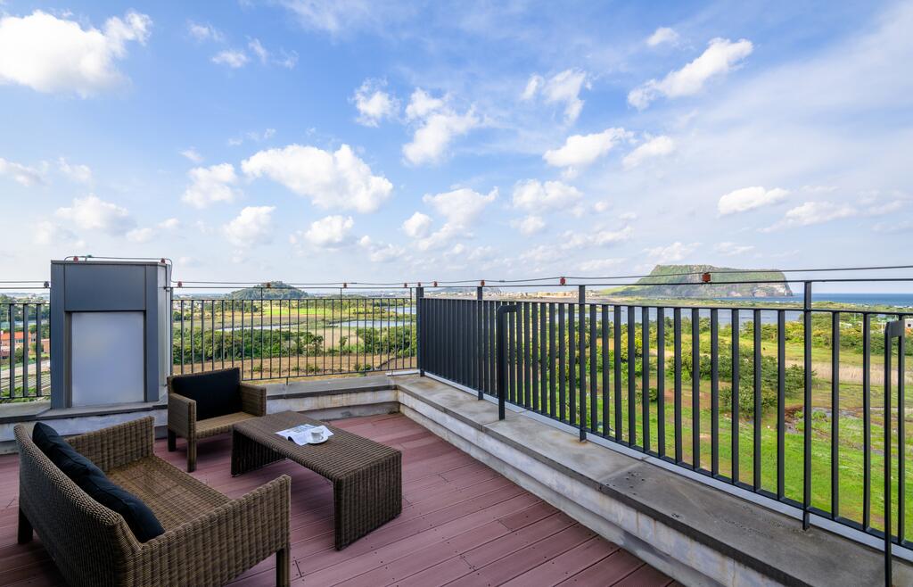 Brown Suites Hotel And Resort - thumb 1