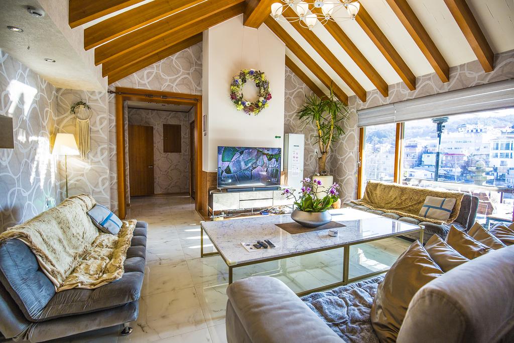 BS-7 Free Services With Cozy Home - thumb 0