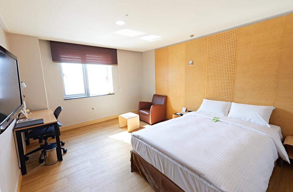 Changwon Hotel - thumb 1