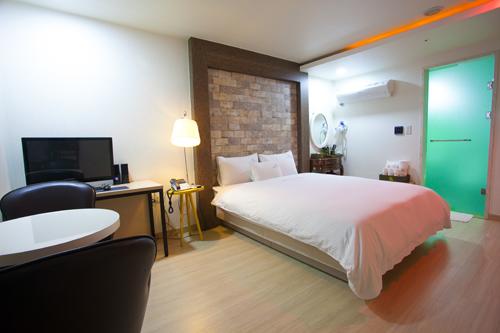 CNN Hotel - thumb 3