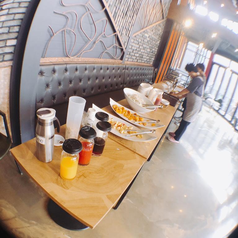 Elysee Hotel - thumb 7