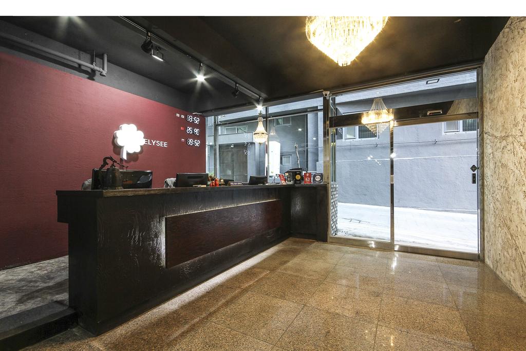 Elysee Hotel - thumb 2