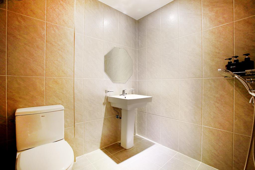 Eton Hotel - thumb 6