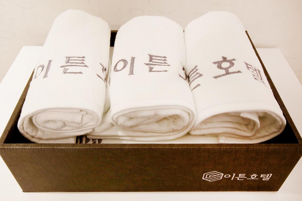 Eton Hotel - thumb 3