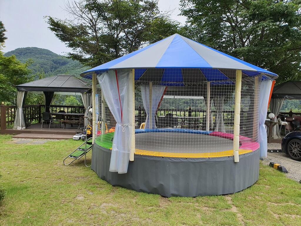 Forest Of Color Pension - thumb 4