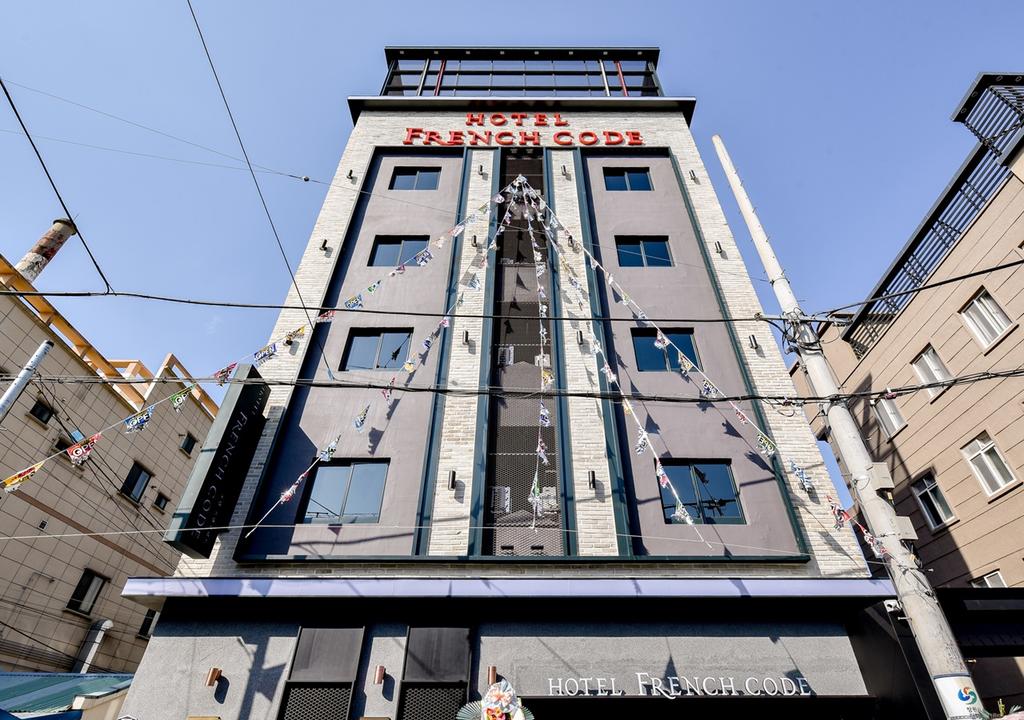 French Code Hotel - thumb 6