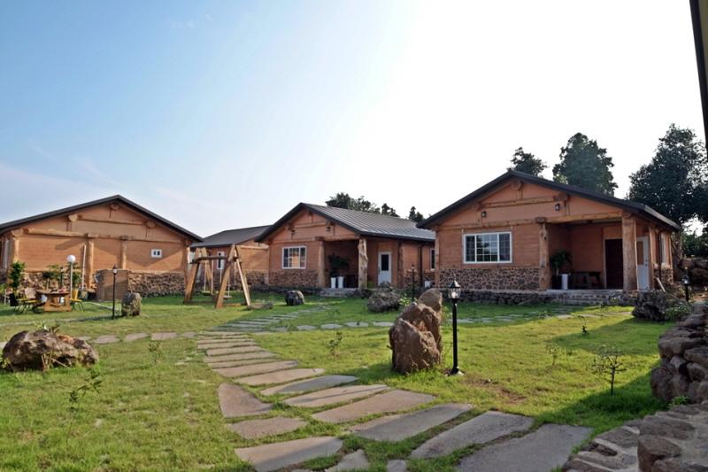 Geumok Log Pension - thumb 1