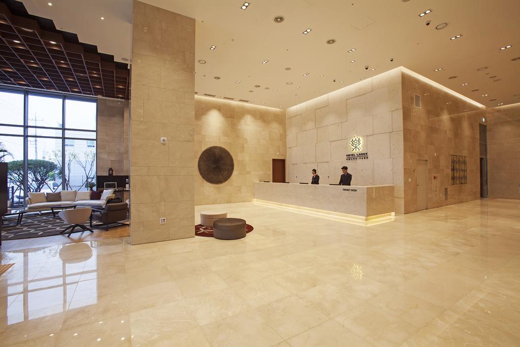 Gwangyang Lacky Hotel - thumb 3