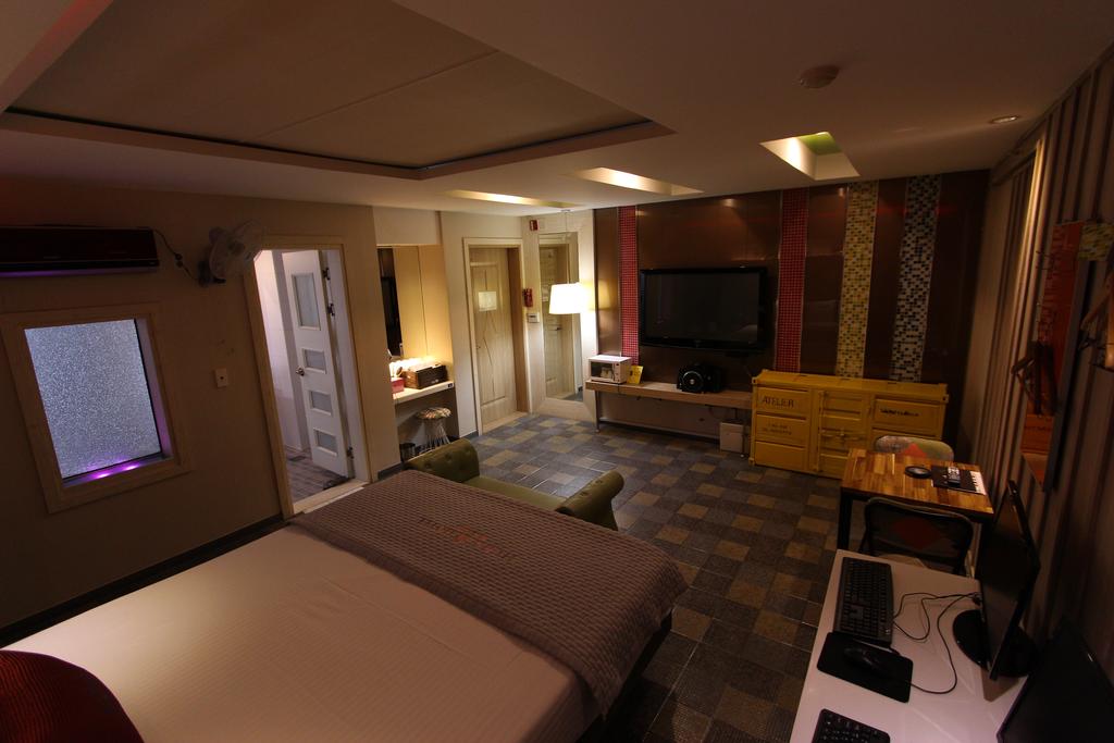 Hera Hotel - thumb 7