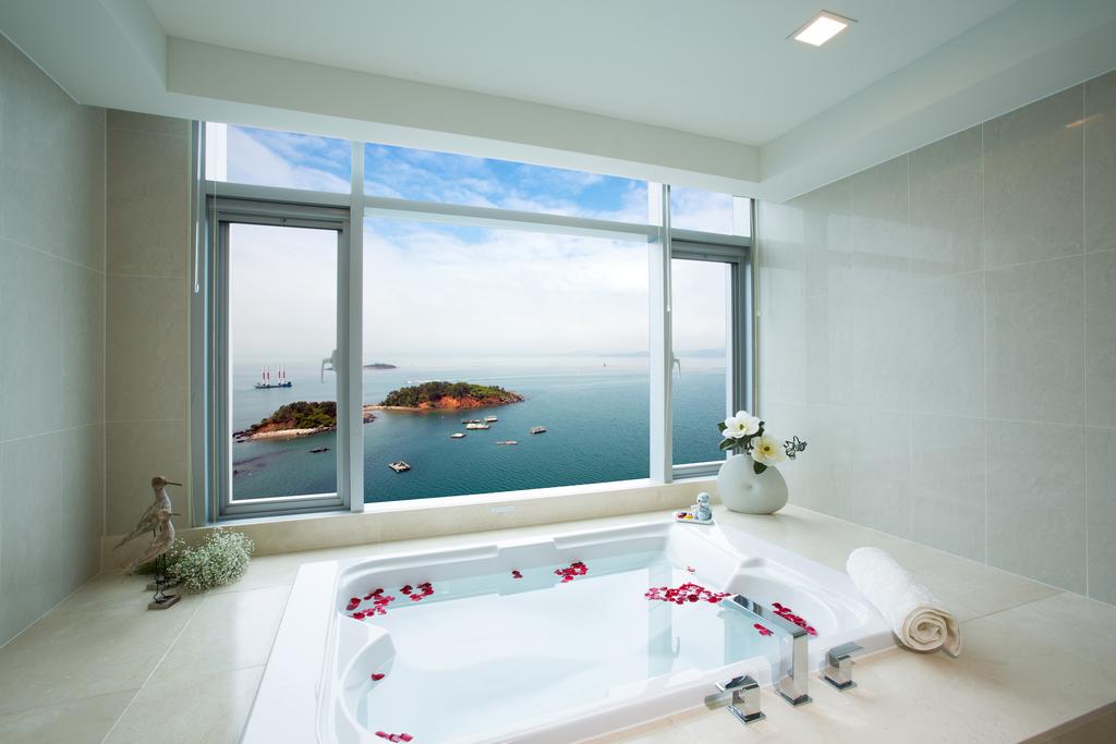 Hidden Bay Hotel - thumb 1