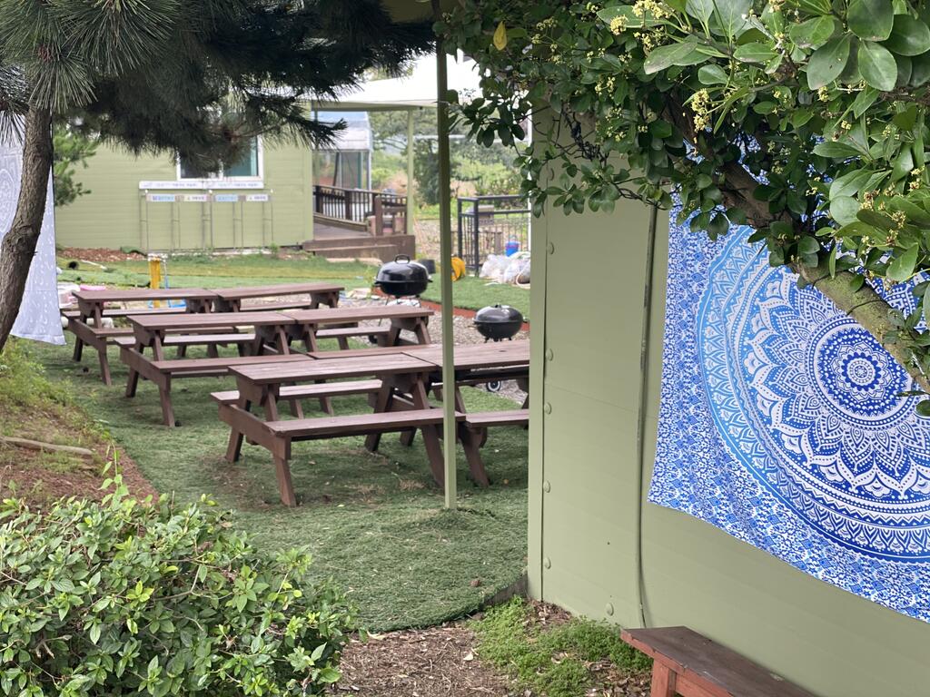 Hot Dog Pension - thumb 6