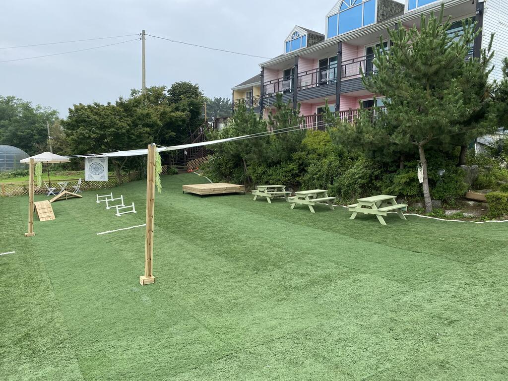 Hot Dog Pension - thumb 7