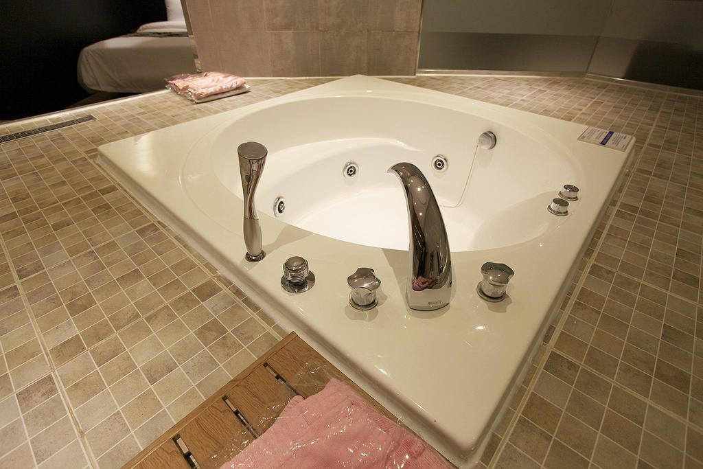 Hotel Chelsea - thumb 6