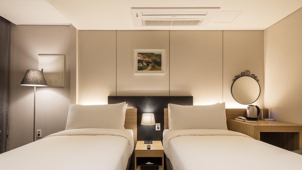 Hotel Lucebridge - thumb 1