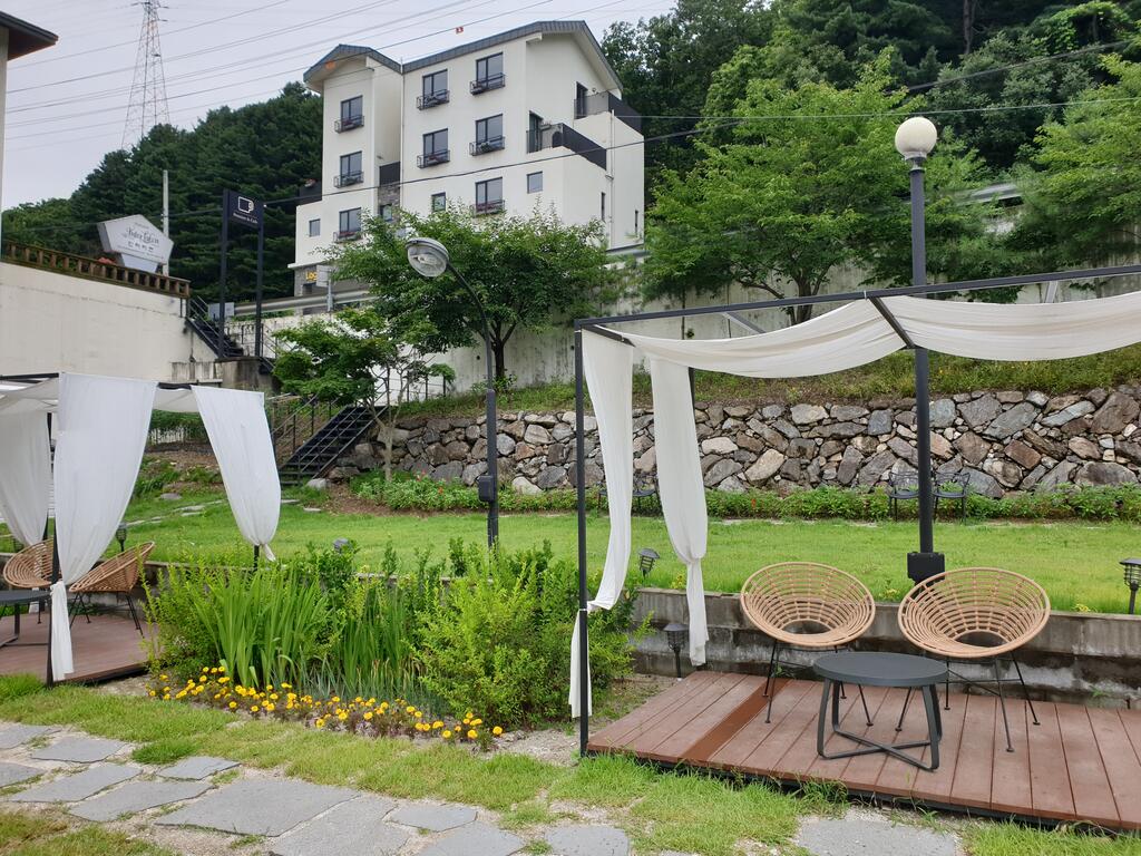 Interlaken Stay - thumb 5