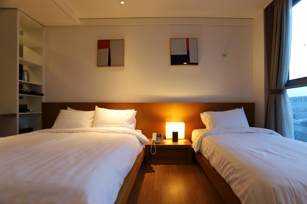 J One Hotel Cheongju - thumb 1