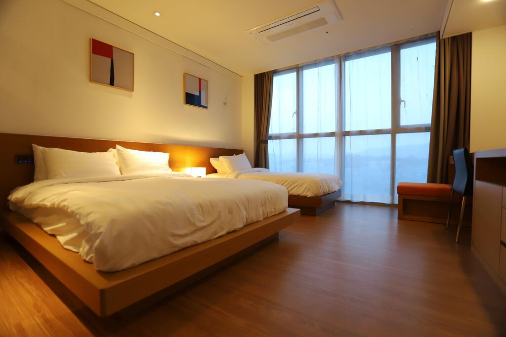 J One Hotel Cheongju - thumb 4