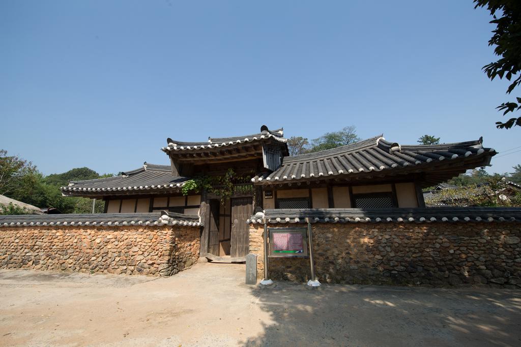 Jinrae Lee's Traditional House - thumb 2