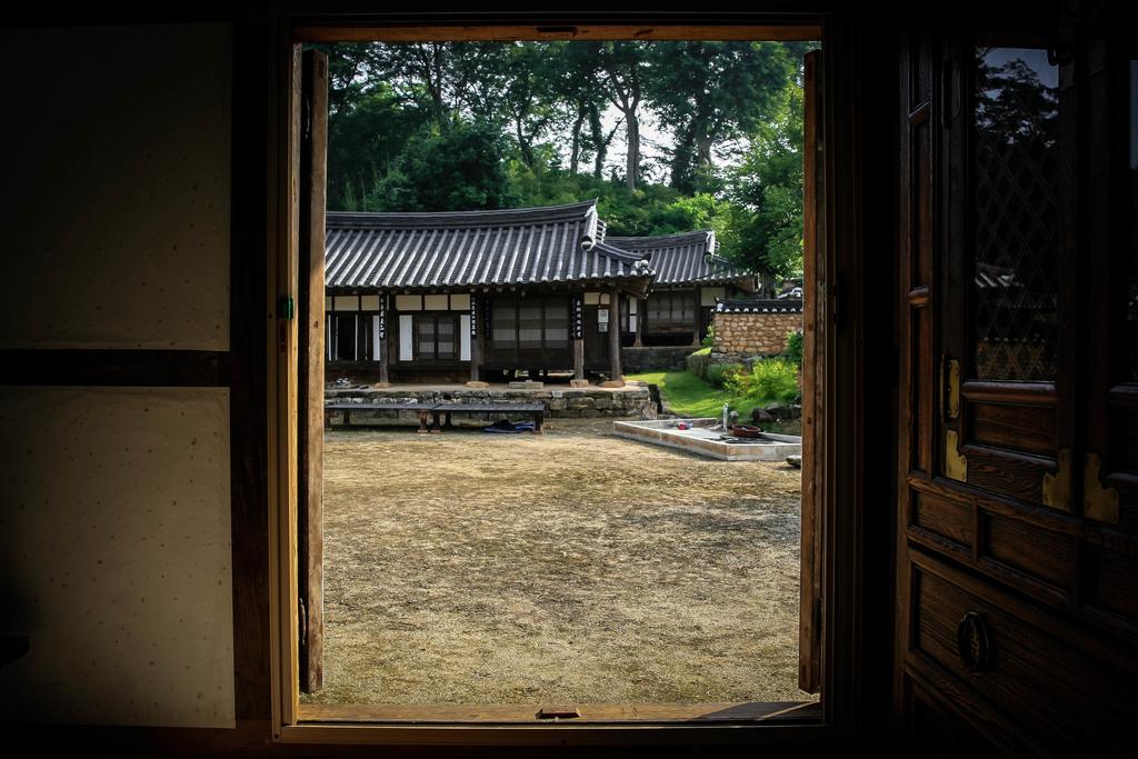 Jinrae Lee's Traditional House - thumb 3