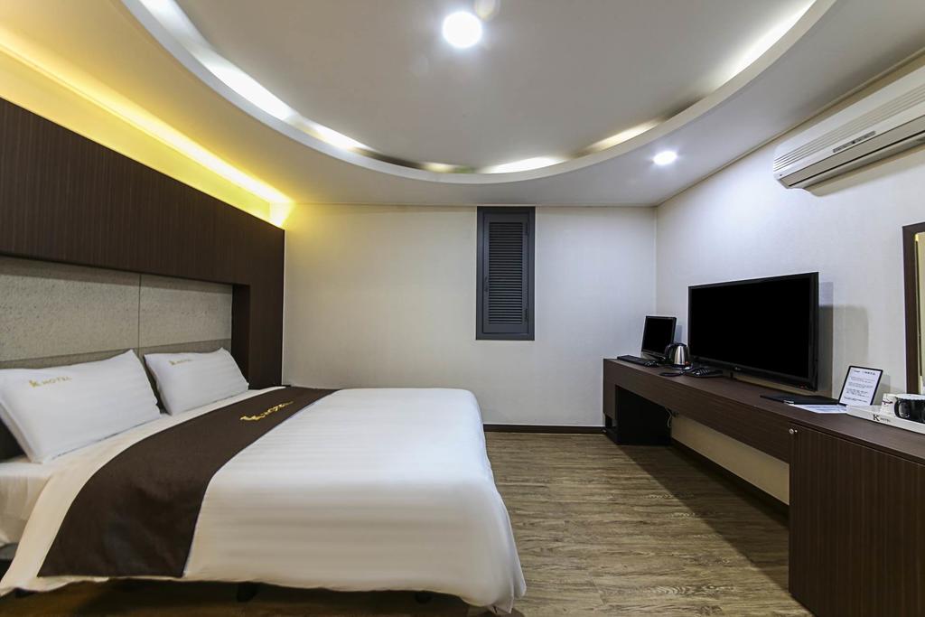 K Hotel - thumb 3