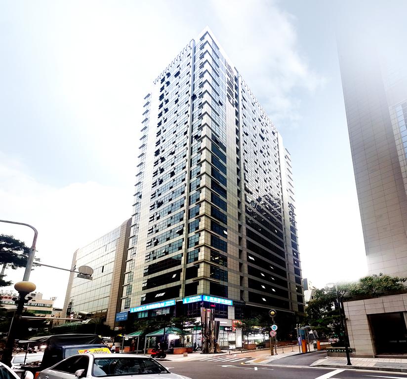 Khan Residence - thumb 0