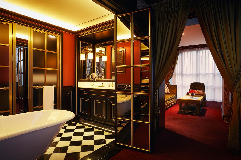 L'Escape Hotel - thumb 5