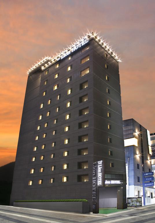 Lion Hotel - thumb 3