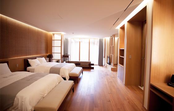 Maestro Hotel - thumb 4