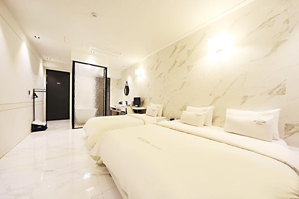 Masan Almond Hotel - thumb 2