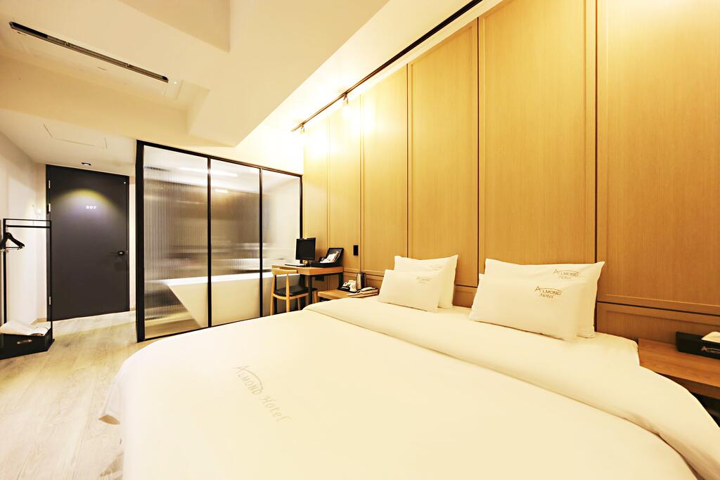 Masan Almond Hotel - thumb 3