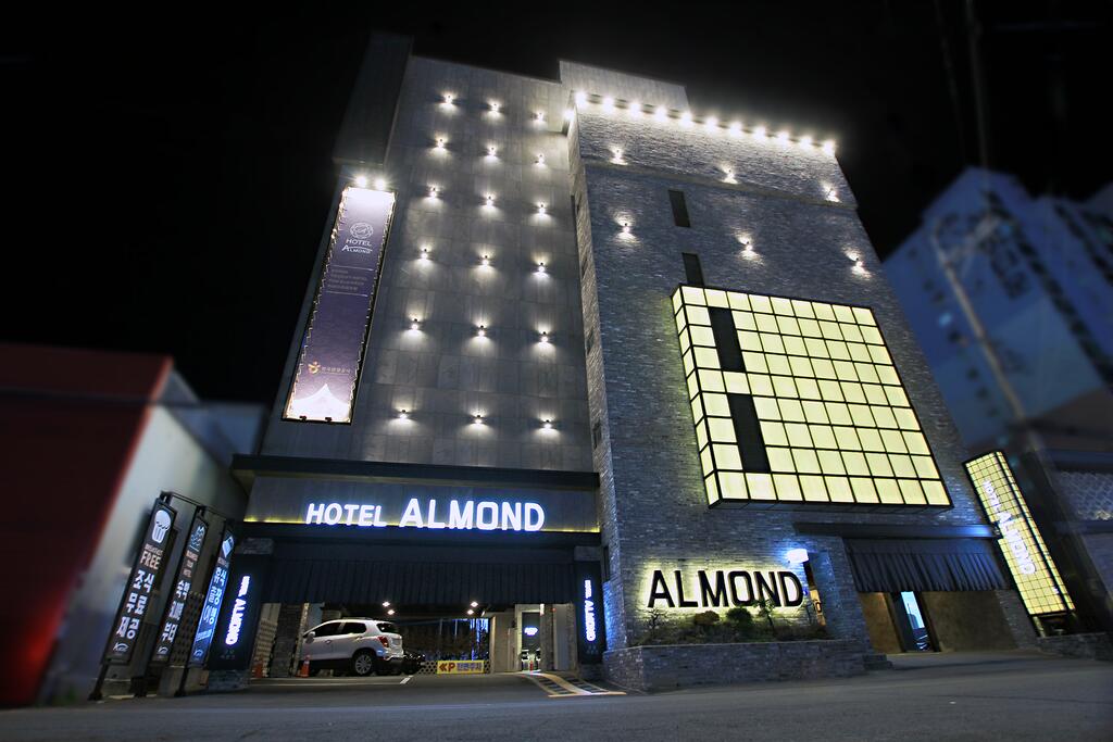 Masan Almond Hotel - thumb 0