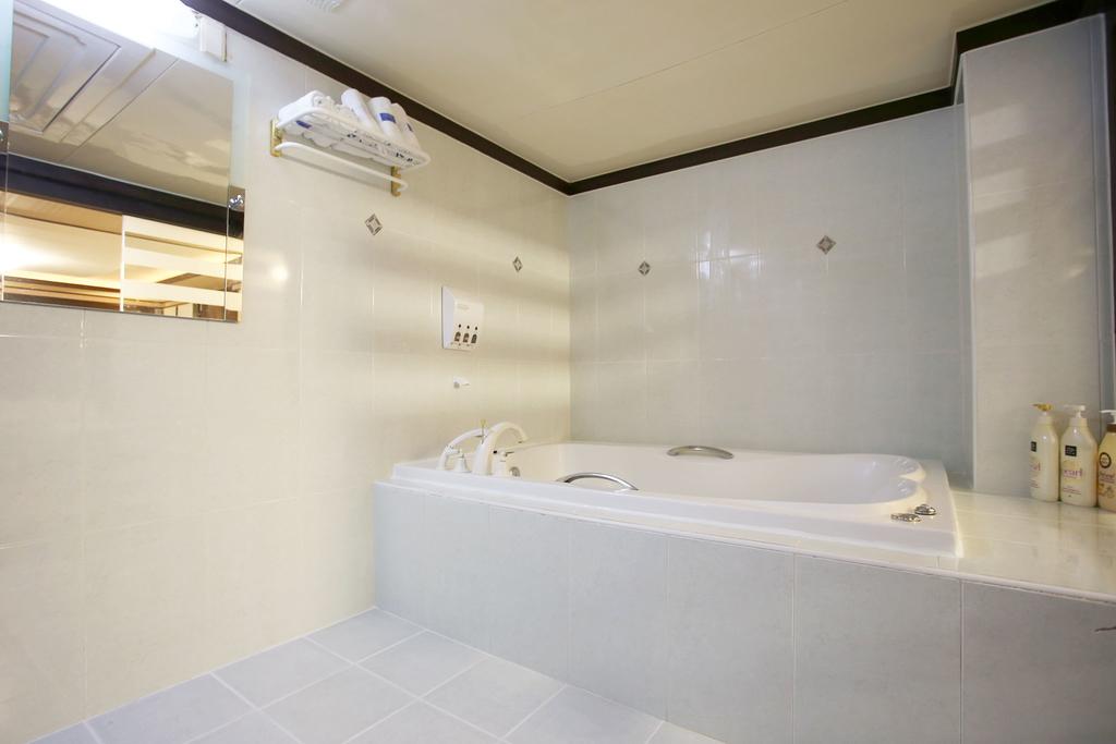 Mate Hotel - thumb 6