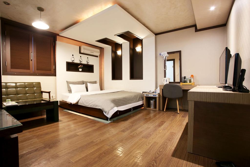 Mate Hotel - thumb 3