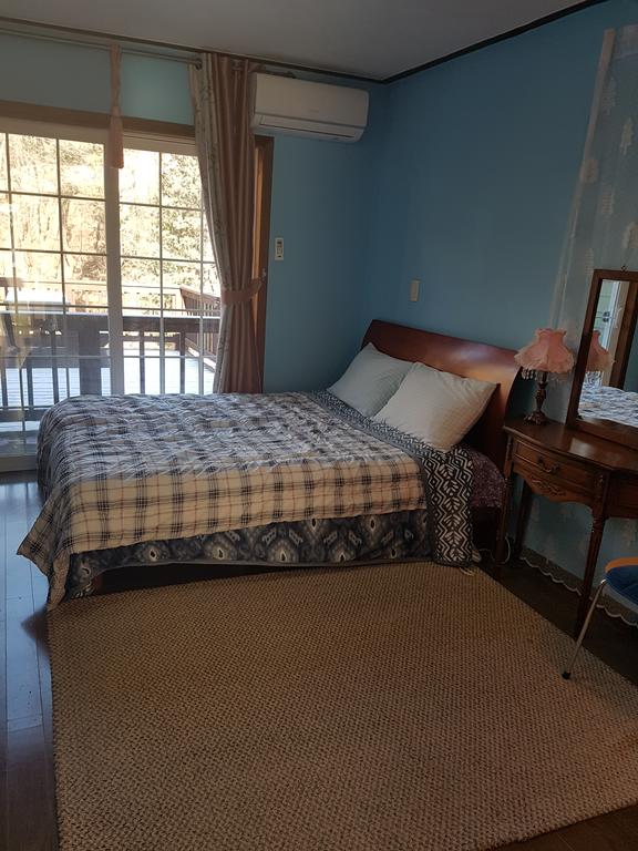 Mayfair Rodem Tree Shelter - thumb 3