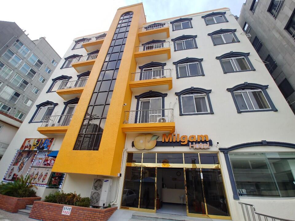 Milgam Central Hotel - thumb 0