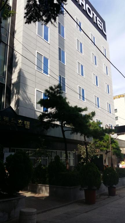 New Grand Hotel - thumb 1