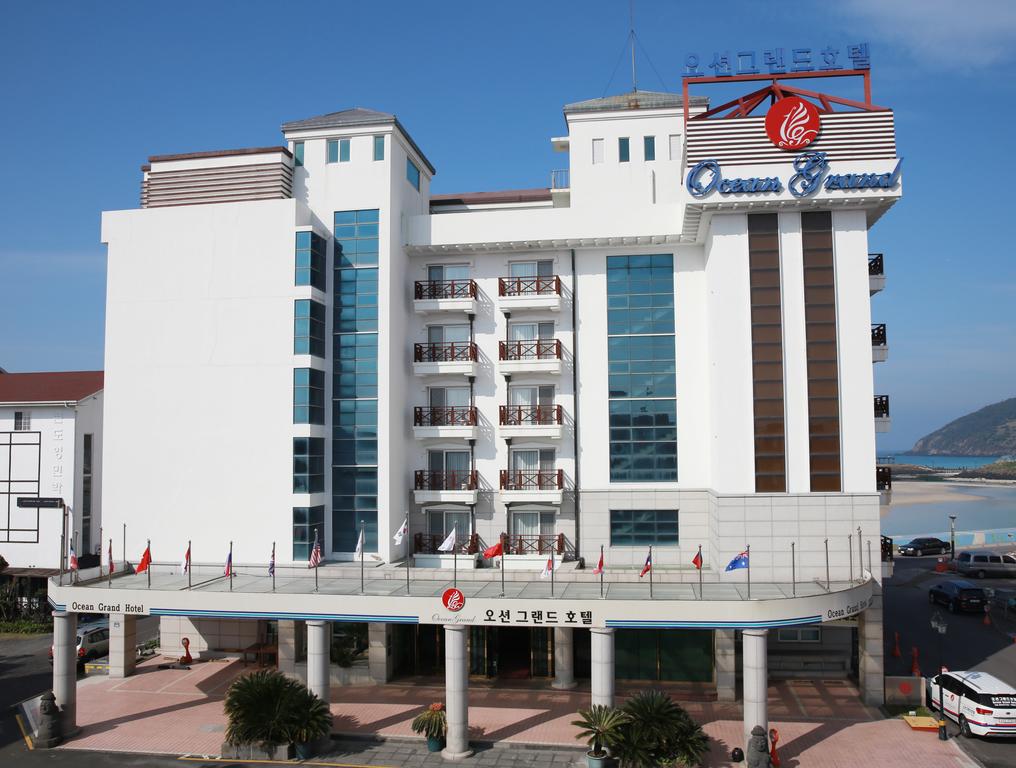 Ocean Grand Hotel - thumb 1