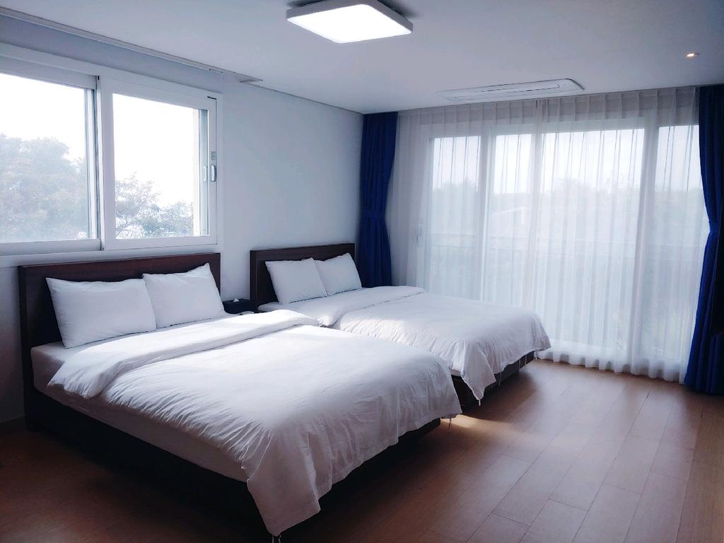 Ocean Square Resort - thumb 6