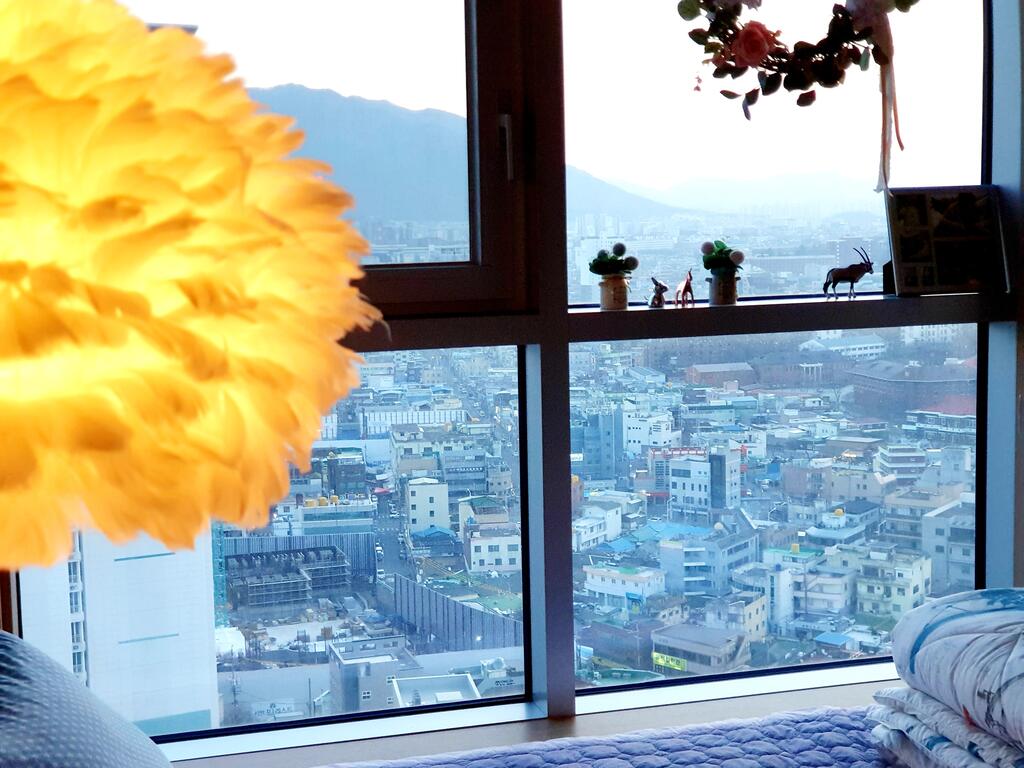 Platinum ë°˜ì›”ë‹¹ì—­ ì‚¼ì„±TV75 Netflix ìµœê³ ì¸µ - thumb 4