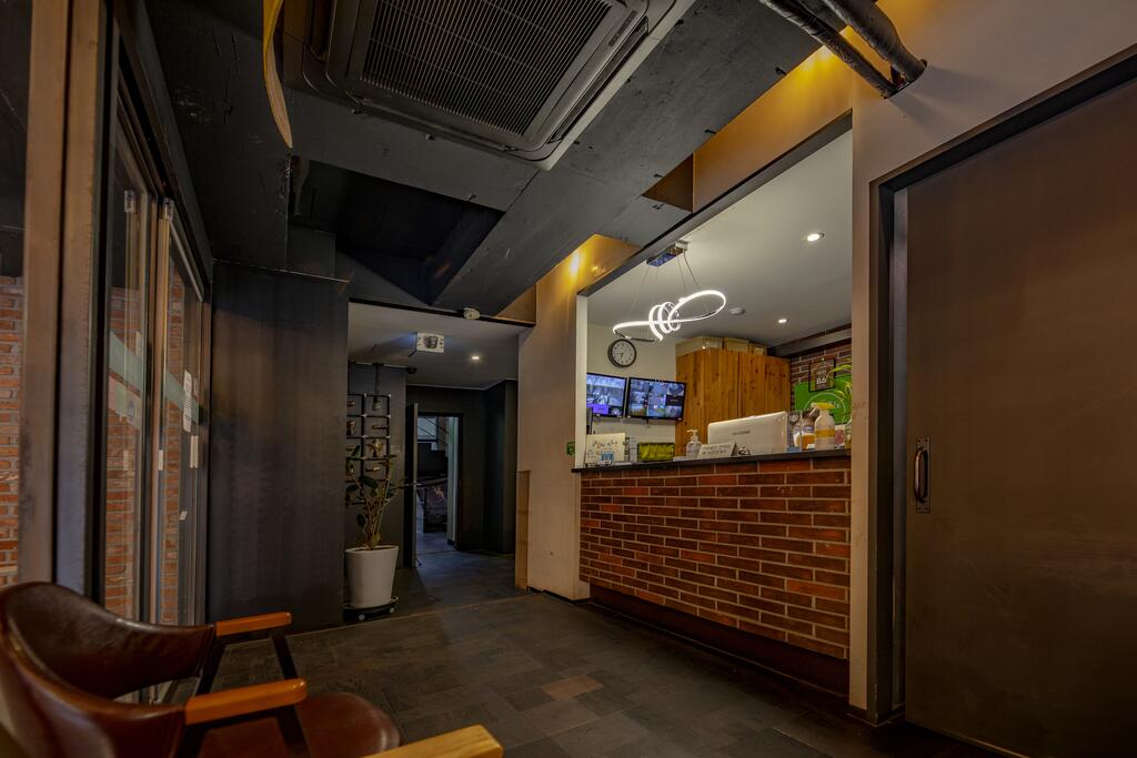 Queens Hotel Seomyeon Busan - thumb 2